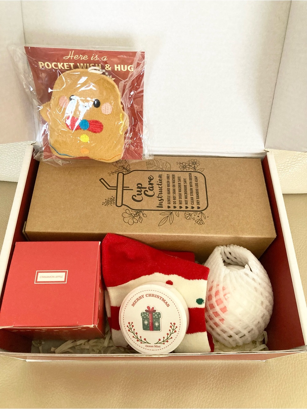 Christmas Gift Box; Tumbler, Candle, Spa Set, Socks, Pocket Hug - Picture 2 of 7